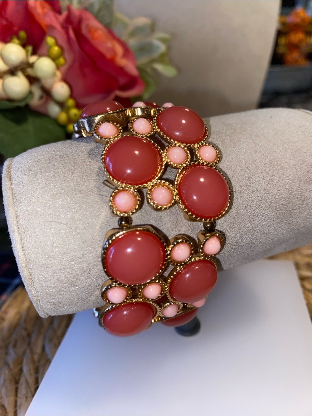 Lucite 1960s Pink Bracelet - Women's Jewelry